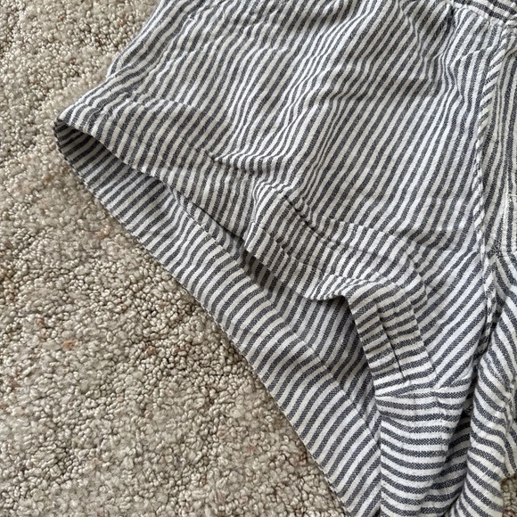 A New Day Linen-Blend Striped Paperbag Shorts – XS - Picture 2 of 8